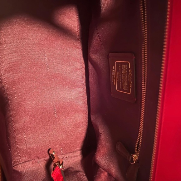 Coach - Picture 6 of 8